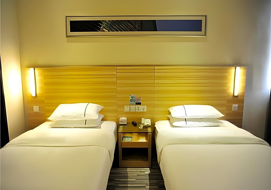 City Comfort Inn Jingmen Zhongjian Jinxiang Square