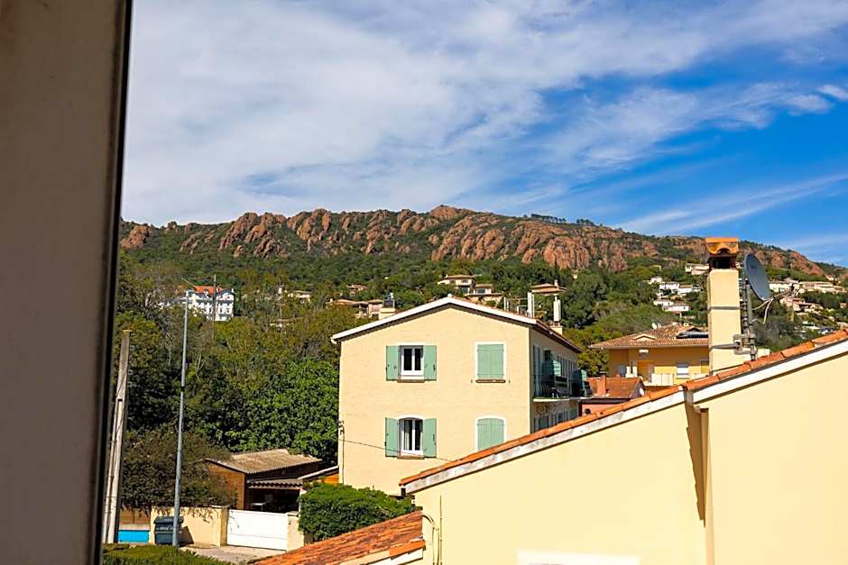 Logis Hotel l'Esterella
