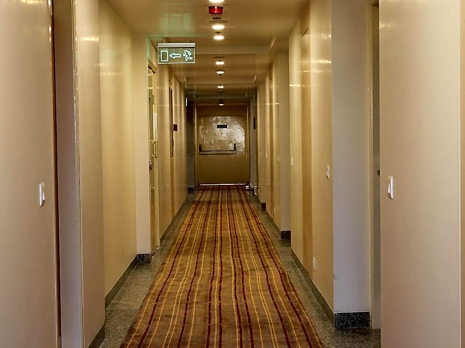 Nirwana Hometel Jaipur - A Sarovar Hotel