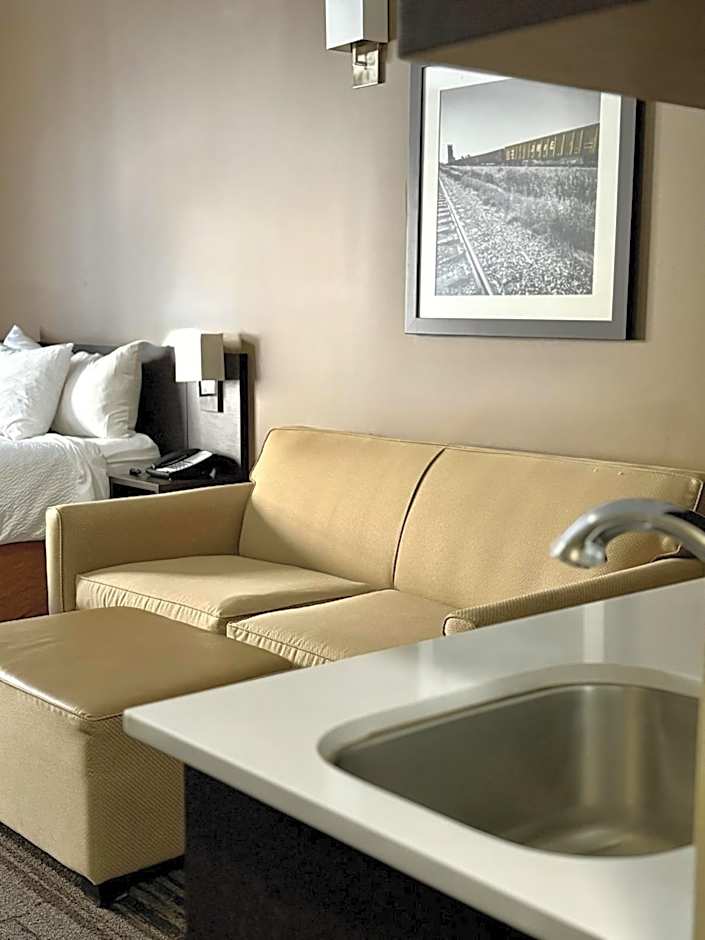 Microtel Inn & Suites By Wyndham Whitecourt