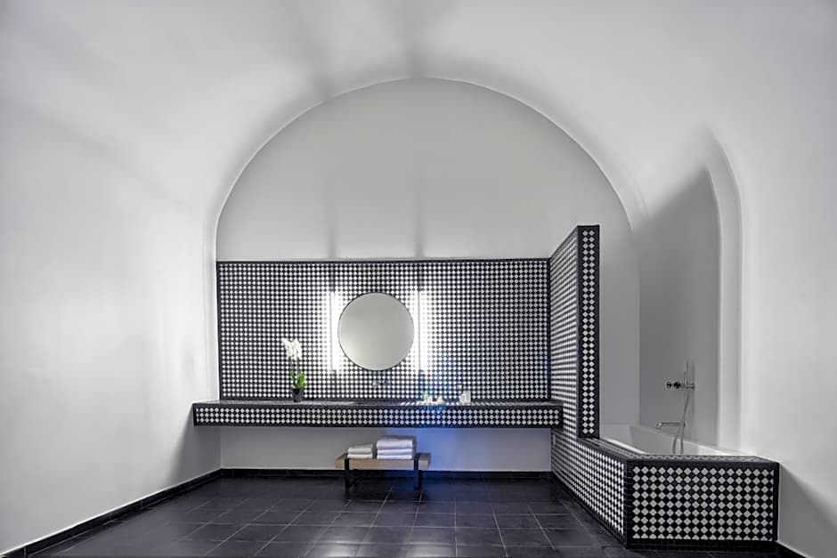 Katikies Garden Santorini - The Leading Hotels Of The World