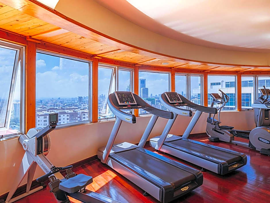 Mövenpick Hotel & Residences Nairobi