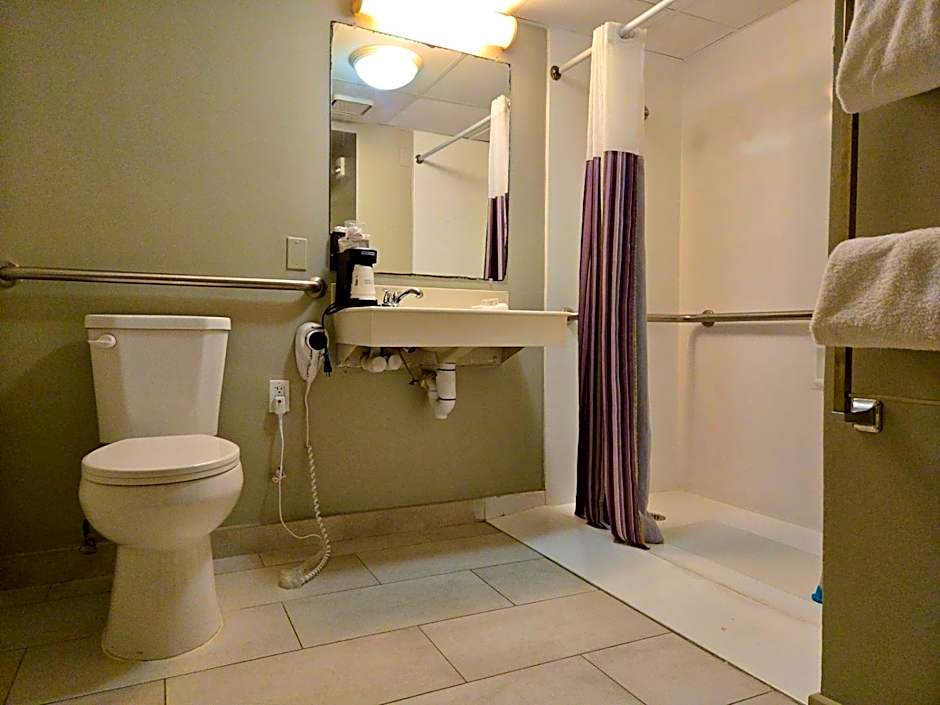 La Quinta Inn & Suites by Wyndham Tampa Bay Airport