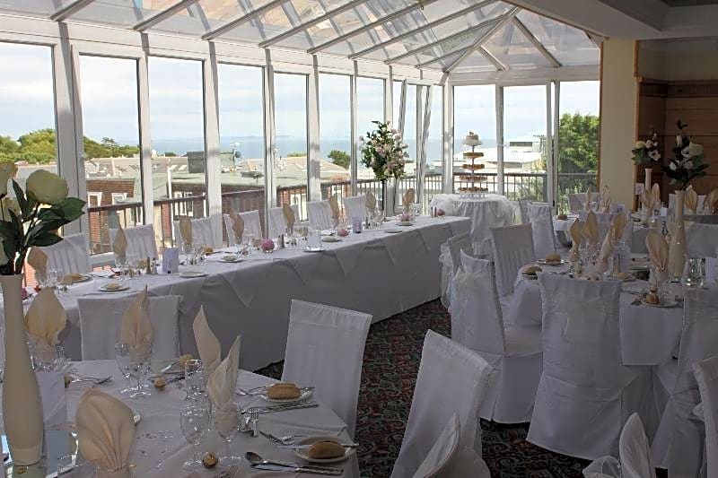 The Riviera Hotel & Holiday Apartments