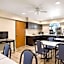 Days Inn by Wyndham Mackinaw City/Bridge