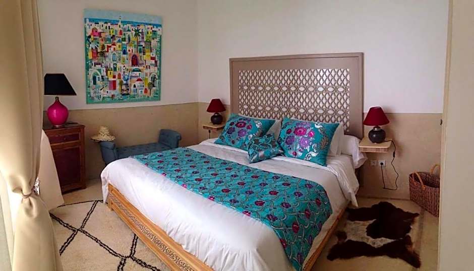 Jennat El Mossafir-Riad privé avec services maison entière