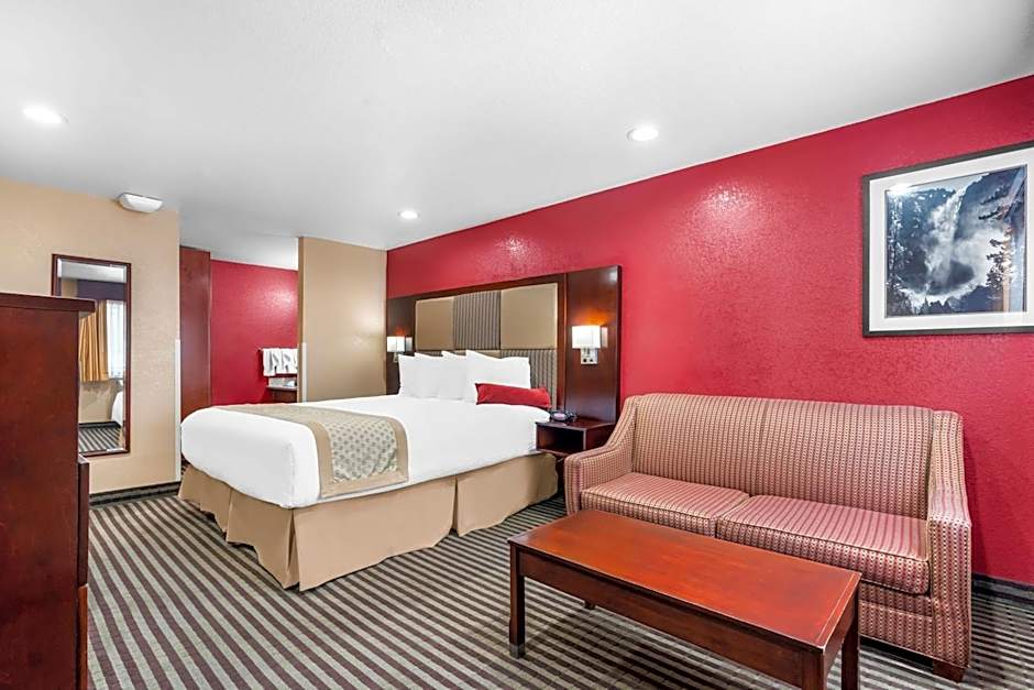 Best Western Plus Yosemite Way Station Motel