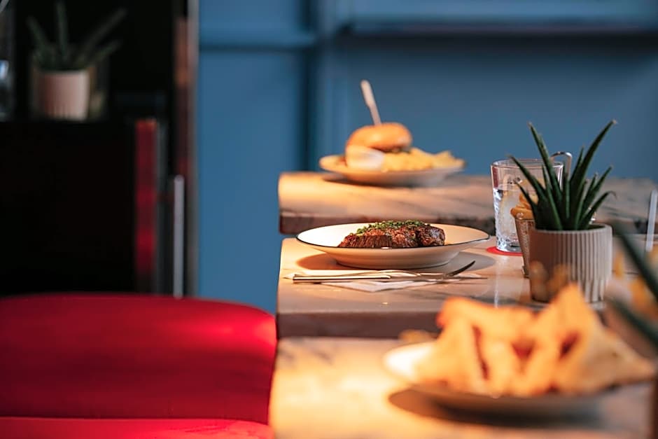 Esqina Cosmopolitan Lodge