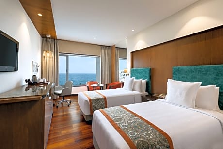 Executive Club Twin Room