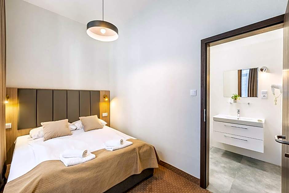 Hotel Lothus