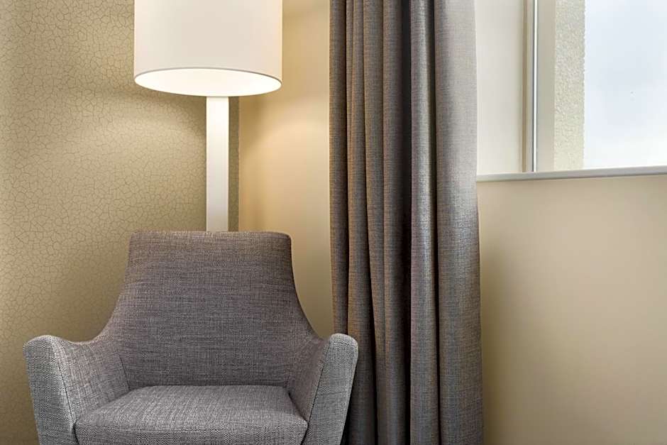 Ramada Hotel & Suites by Wyndham Coventry