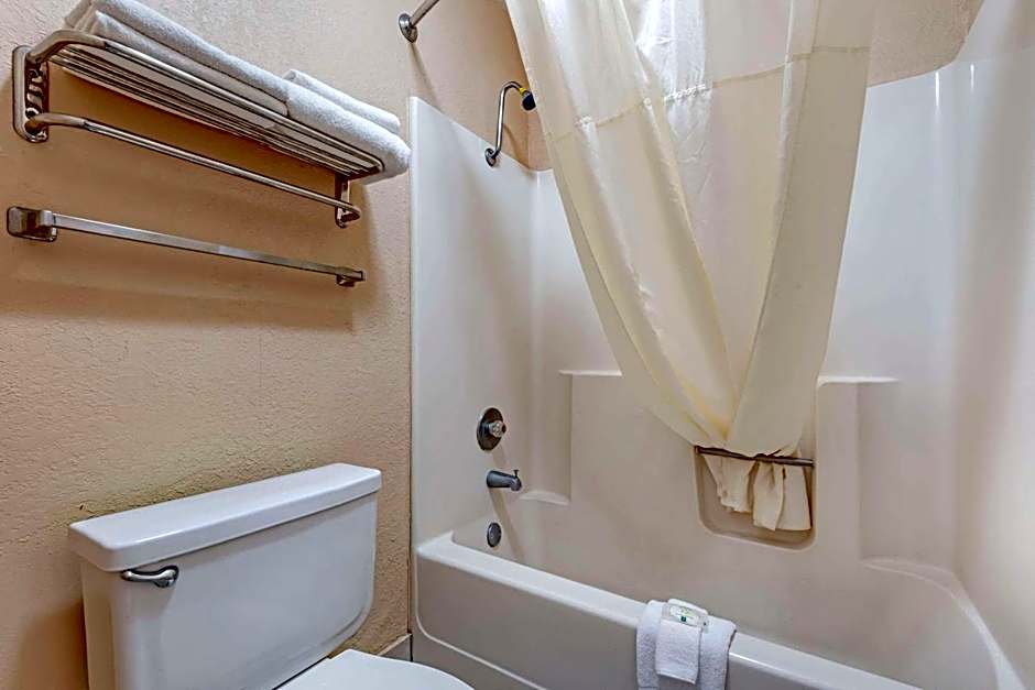 Quality Inn West Medical Center