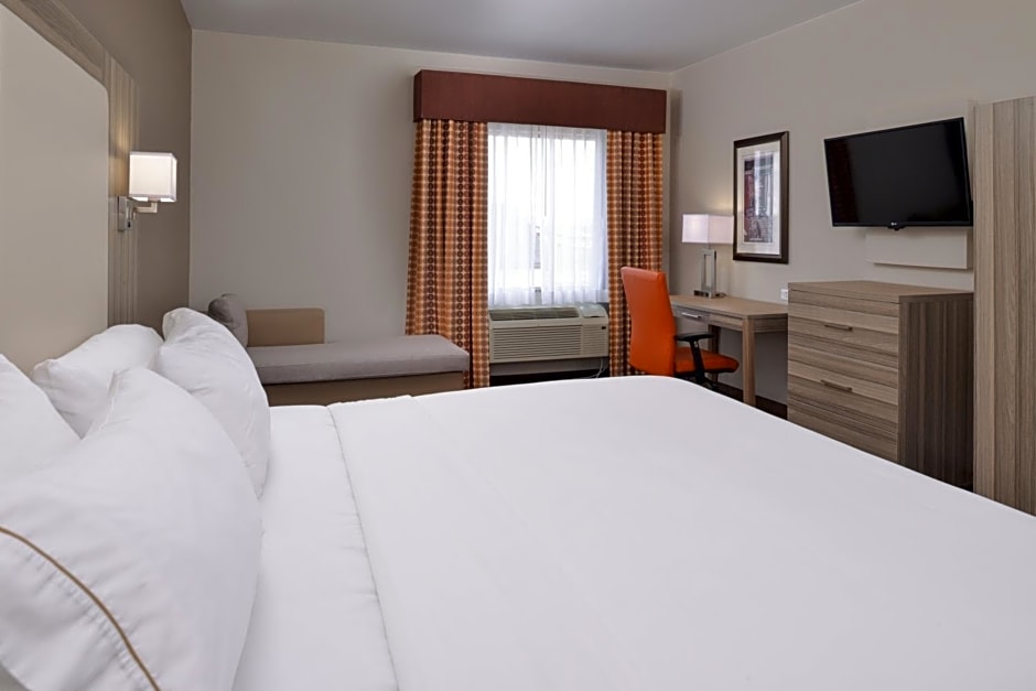 Holiday Inn Express & Suites Williams, an IHG Hotel
