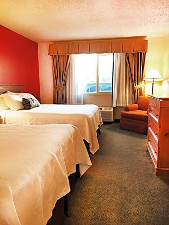 Deluxe Queen Room with Two Queen Beds