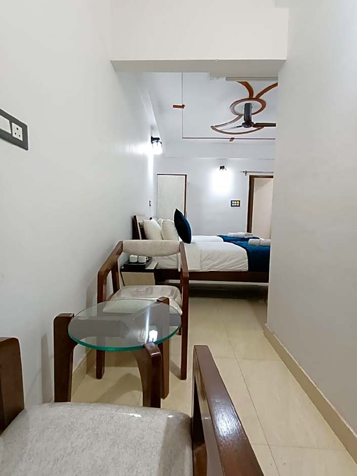 Hotel Aman Residency