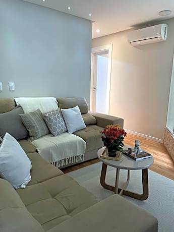 Apto todo climatizado a 5min da Vila Germânica, 3 quartos mais um quarto conjugado, berço e garagem