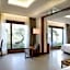 Pinegrove Hotel