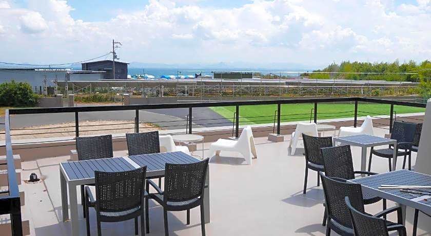 J-Hoppers Lake Biwa Guesthouse