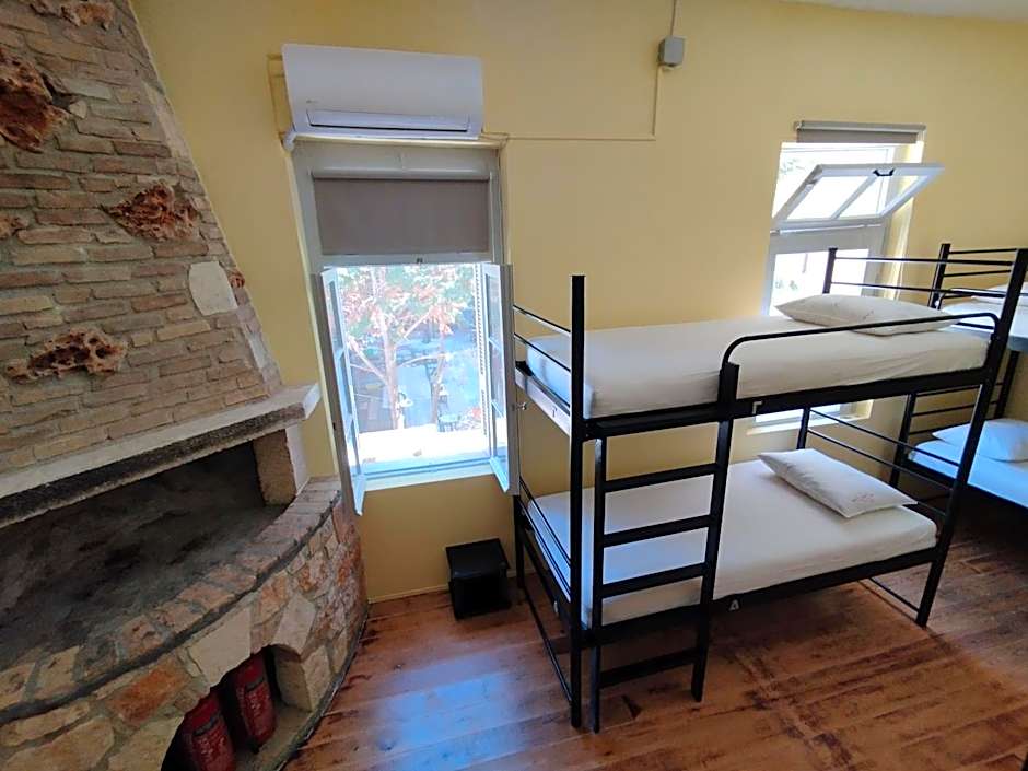 Chania Hostel Youth 18-50