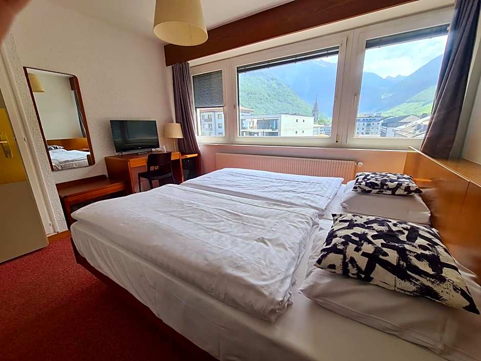 Hôtel de la Poste Martigny - City Center