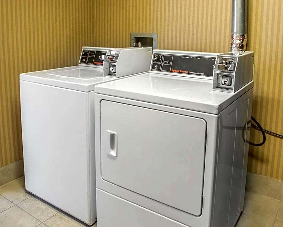 Sleep Inn & Suites Laurel near Fort Meade