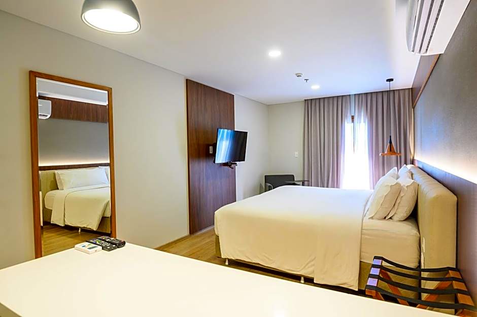 Five Hotel