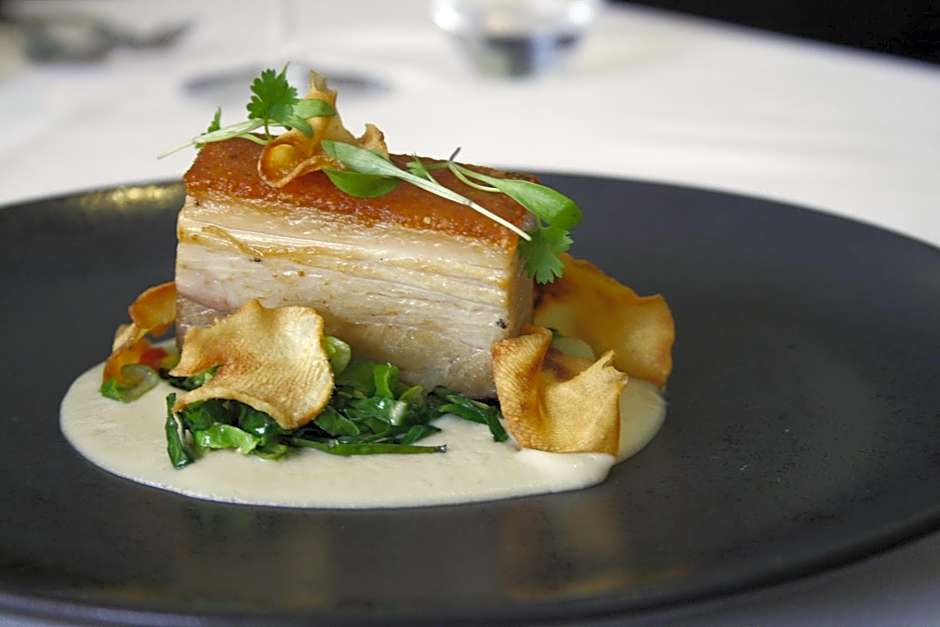 Le Bouchon Brasserie & Hotel