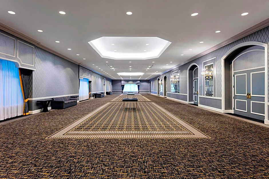 Sheraton Charlotte Hotel