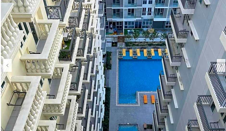 Iloilo Staycation with a Pool, Gym and Playroom
