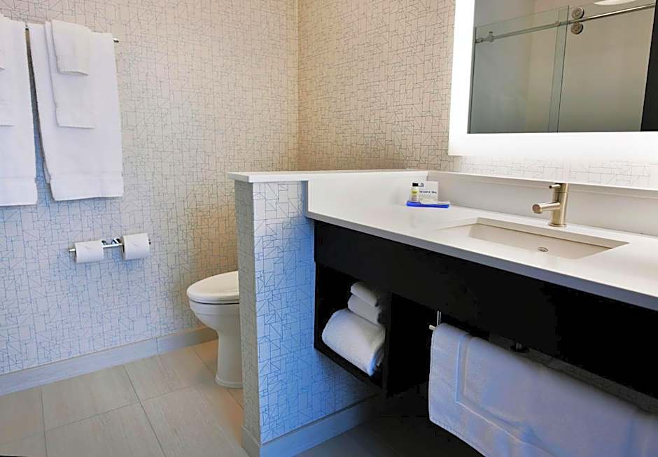 Holiday Inn Express And Suites Jersey City - Holland Tunnel By IHG