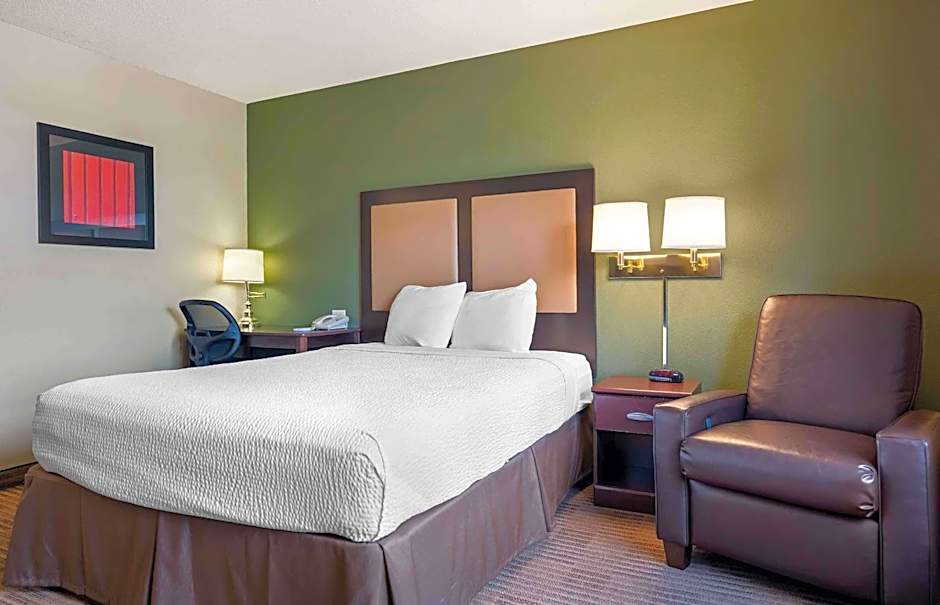 Extended Stay America Select Suites - Chicago - Hanover Park