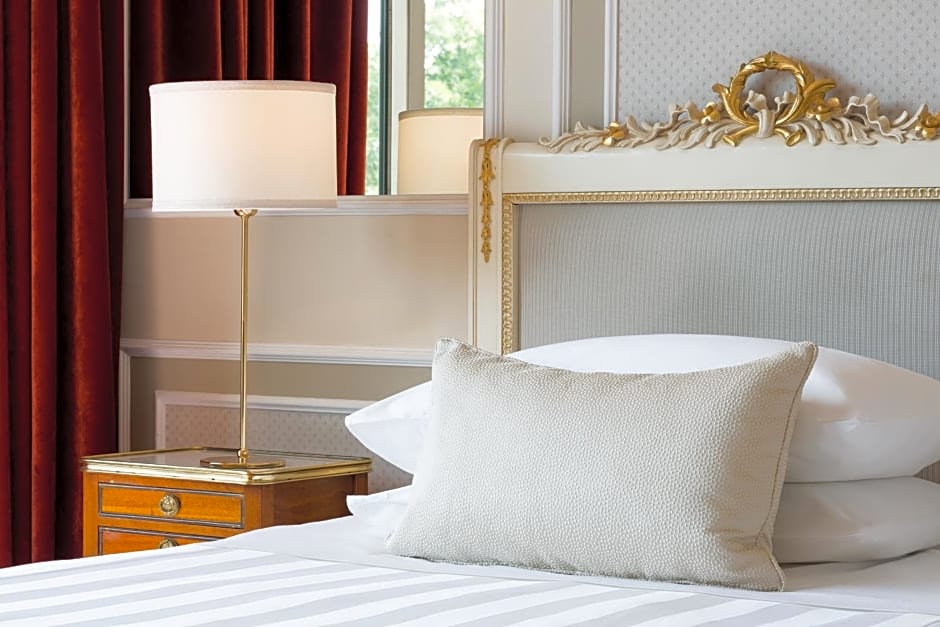 Sina Villa Medici, Autograph Collection by Marriott