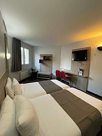 Standard Room - 1 Double Bed 1 Single Bed