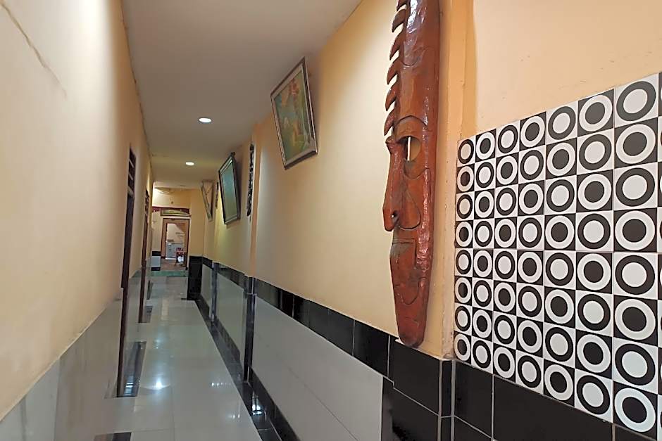 OYO 93479 Hotel Jaguar Sentani