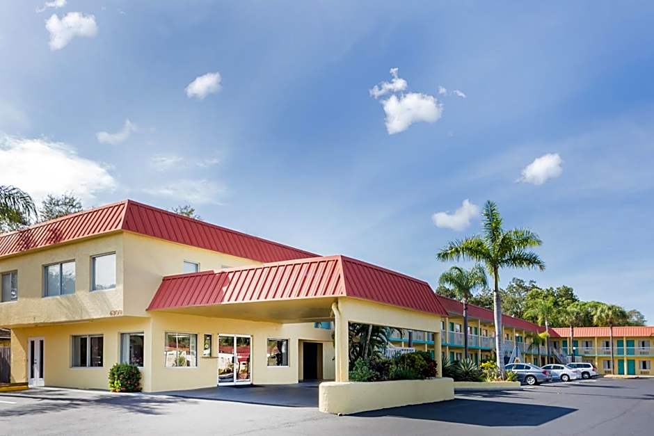 Super 8 by Wyndham Sarasota Near Siesta Key