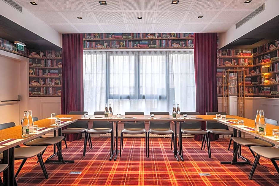 Mercure Paris Bercy Bibliotheque