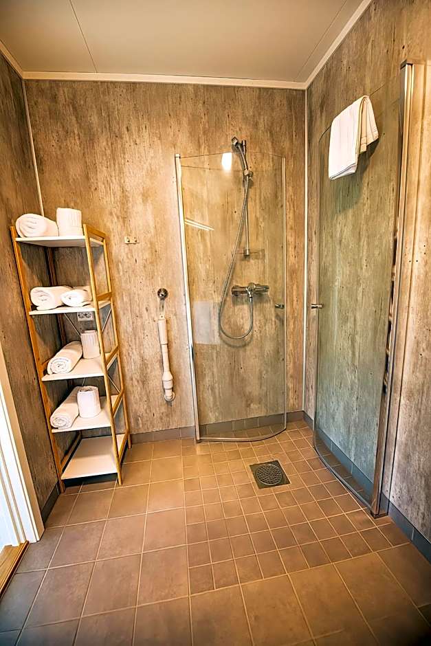 Senja Fjordhotell and Apartments