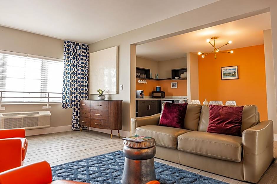 Oceanside Hotel and Suites