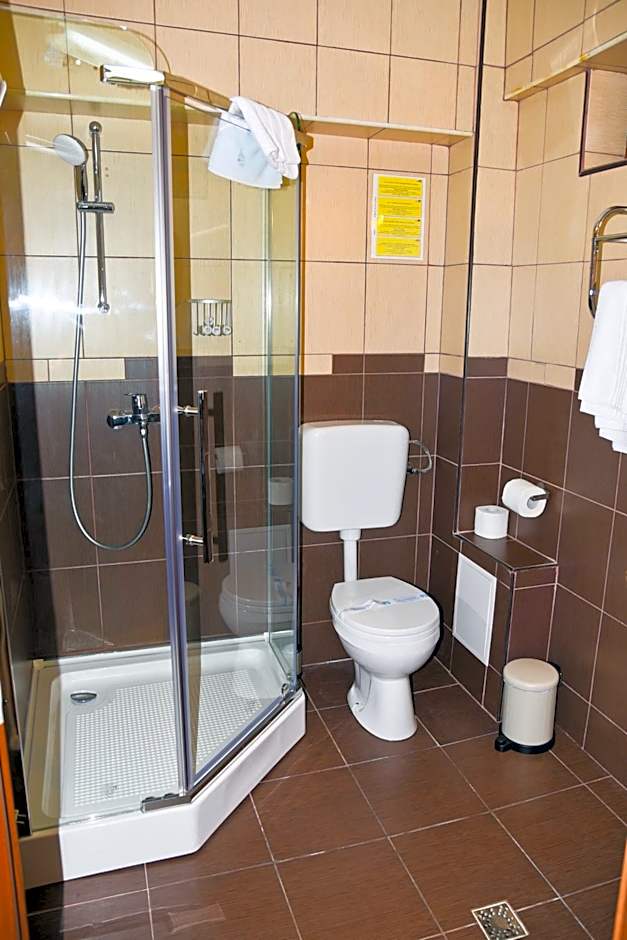 Delta Est Hotel & Restaurant