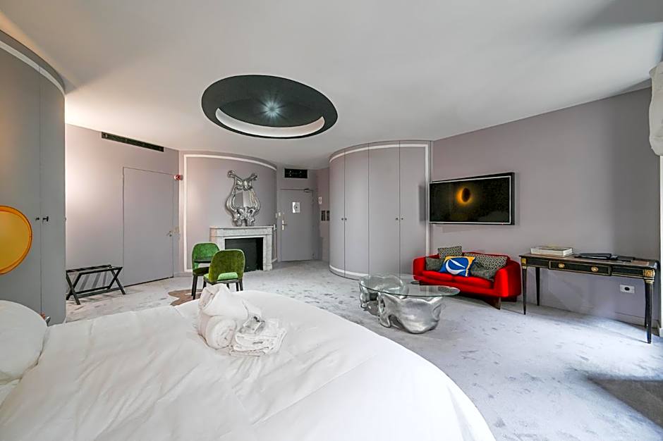 The place to be in Saint Germain des Près - Montana 2