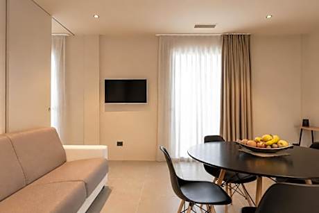 Amare Suite & Apartments