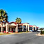 HomeTowne Studios by Red Roof Montgomery - Midtown