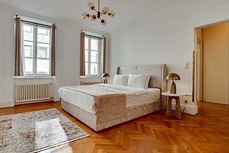 Suite Room with Balcony - Upper Floor