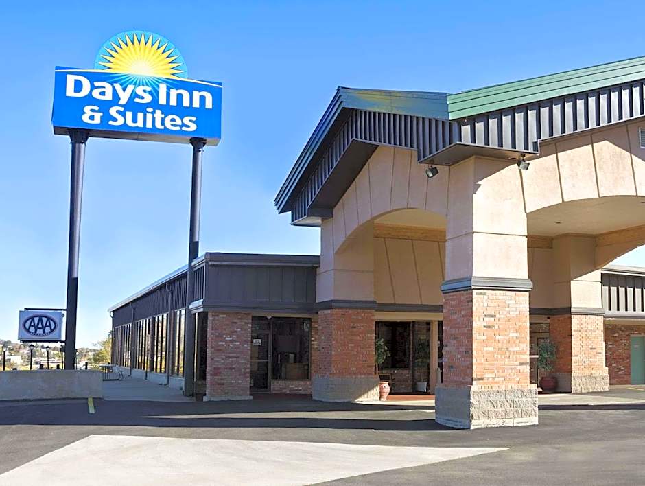 Days Inn & Suites by Wyndham Trinidad