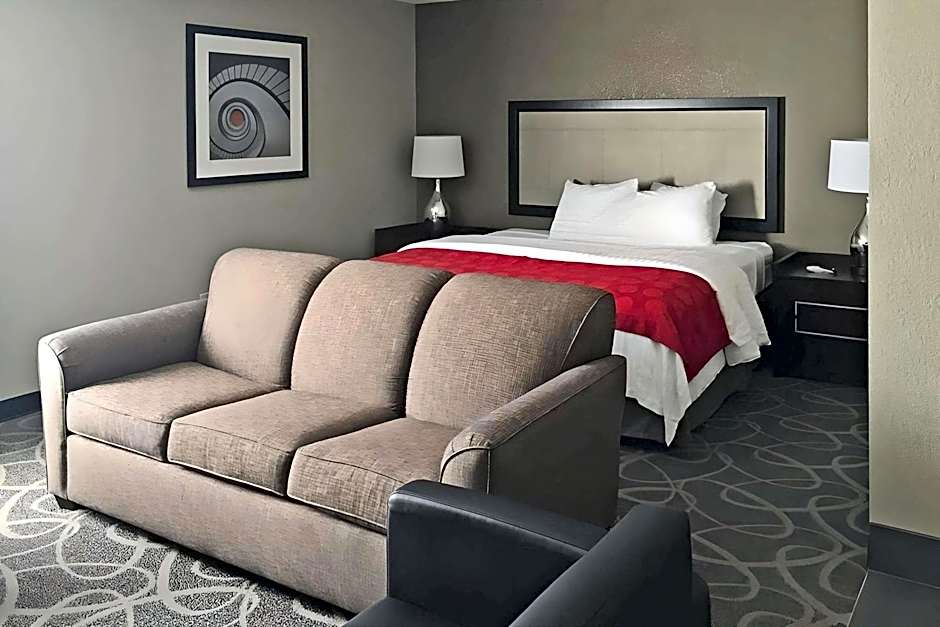 Clarion Inn Des Moines Airport