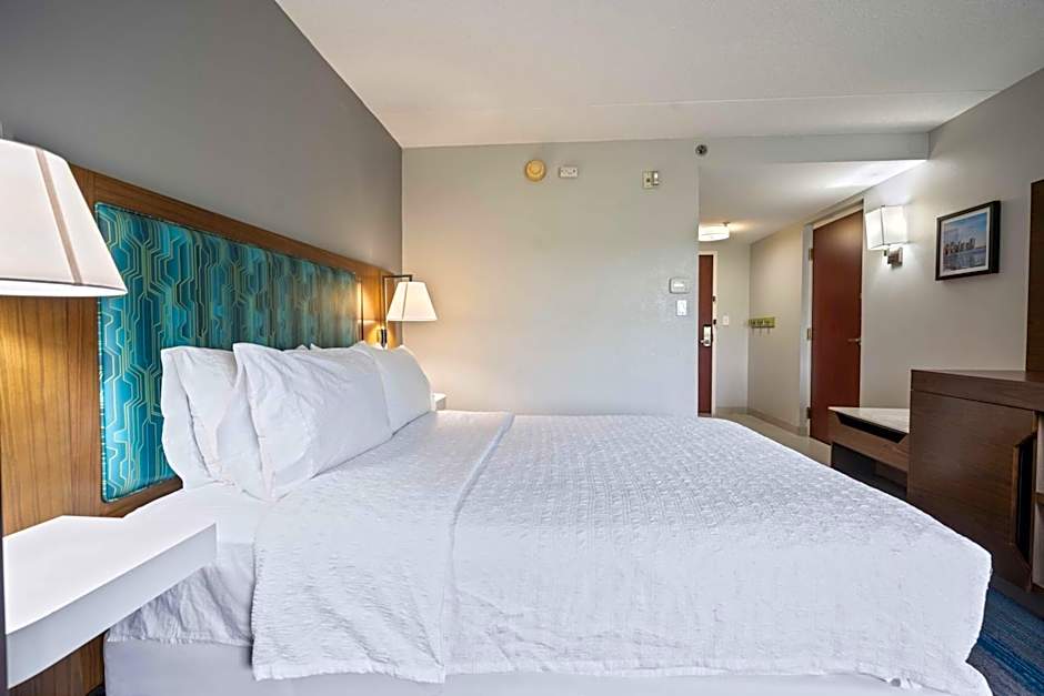 Hampton Inn By Hilton Ridgefield Park