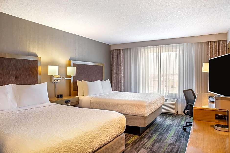 Ramada by Wyndham St Paul AB