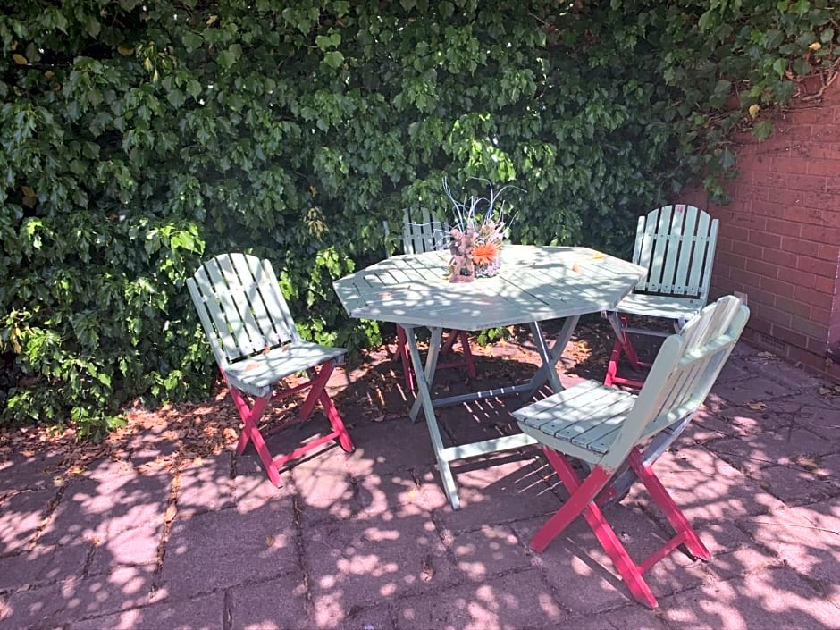 The Cedars House B&B