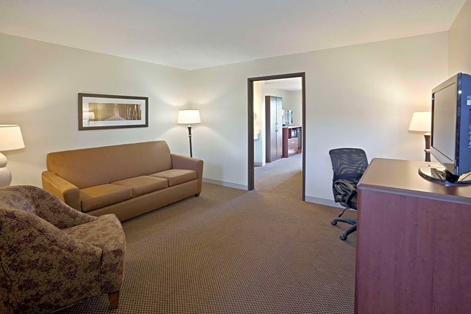 AmericInn by Wyndham Mitchell