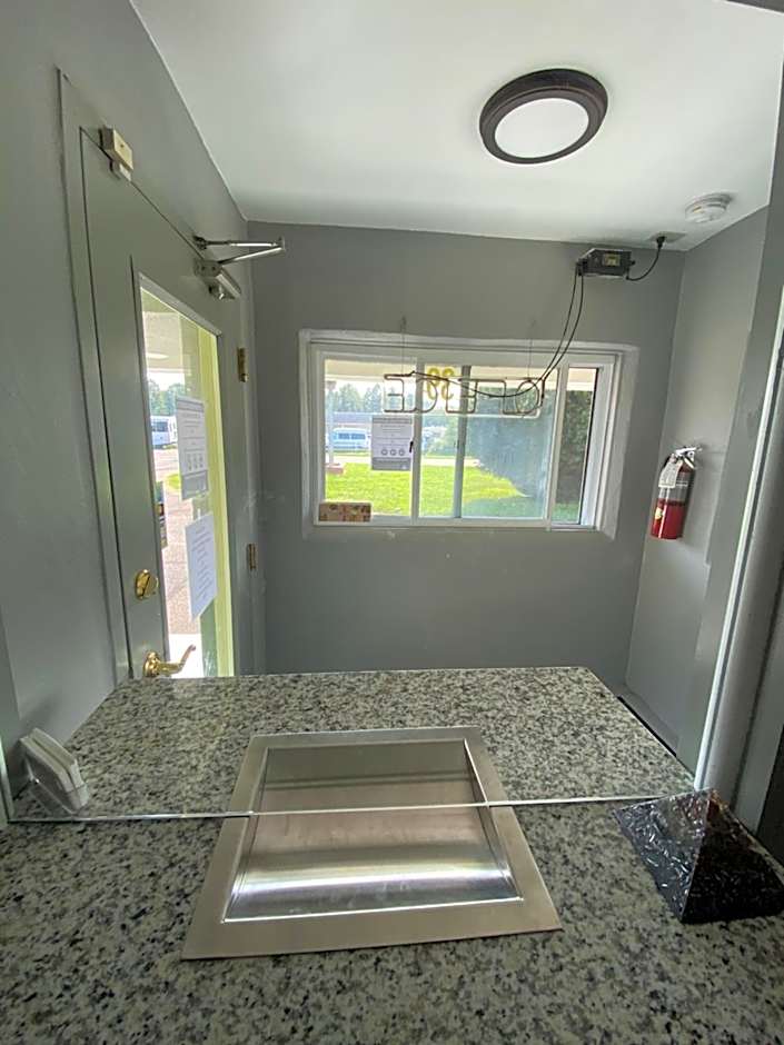 Red Carpet Inn & Suites Wrightstown